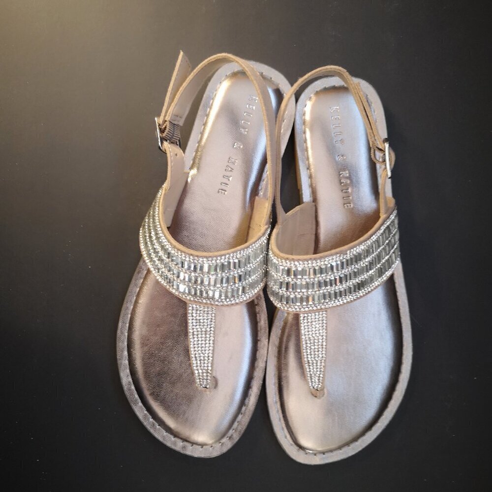 Kelly & Katie Ladies Silvya Flat Thong Size 8.5 Bling Sandals